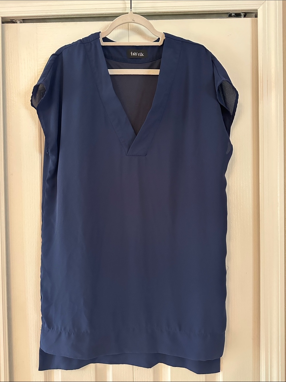 fab'rik Navy V-Neck Cap Sleeve Tunic Top